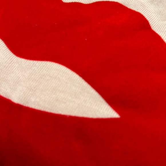 Wildfox cozy sweatshirt ❤️ - Picture 2 of 8